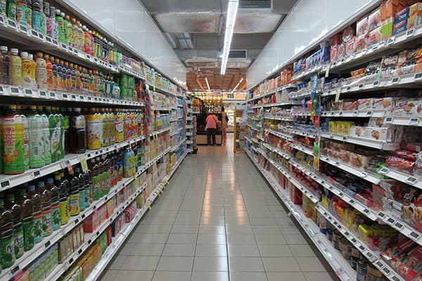 estantes supermercado seguridad alimentaria